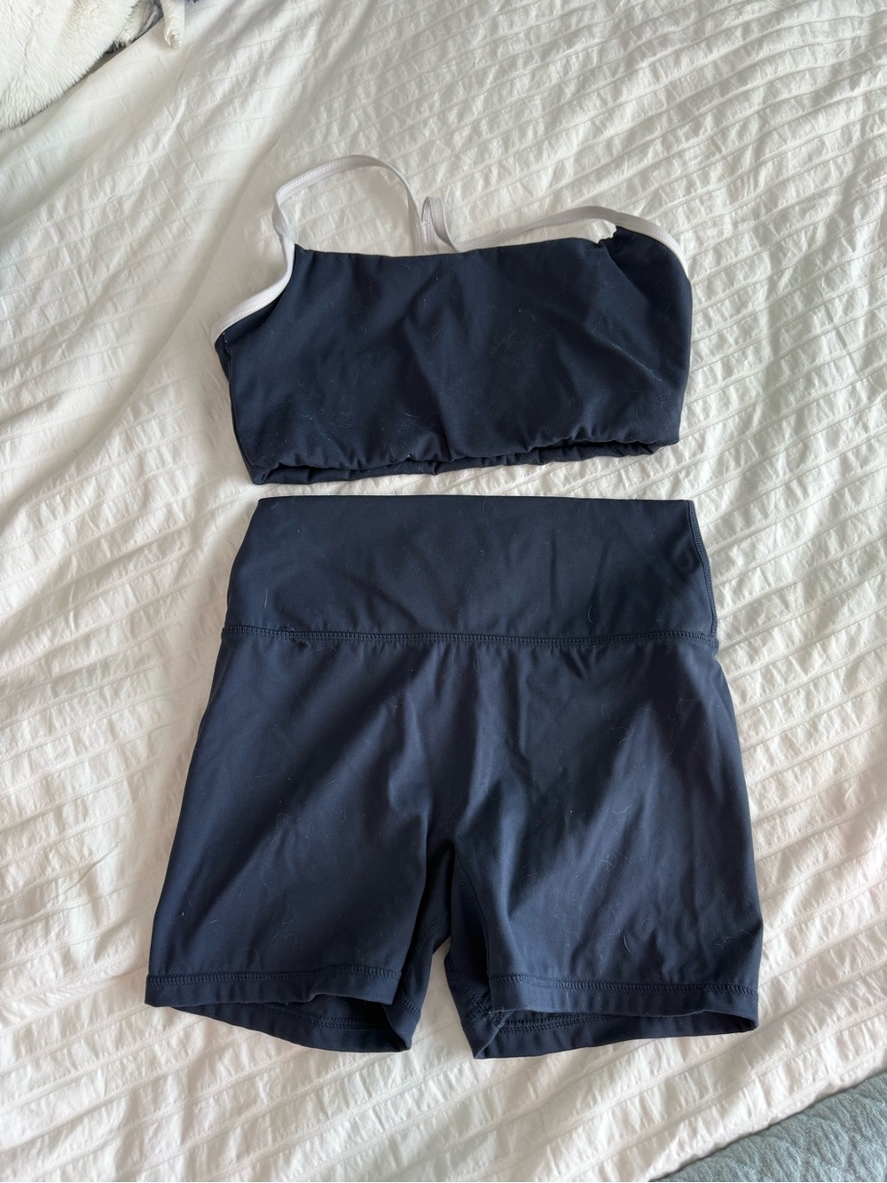 WILO The Label Activewear Set - Sports Bra & Biker Shorts (Size S)
